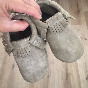 Freshly Picked pebble Moccs size 7